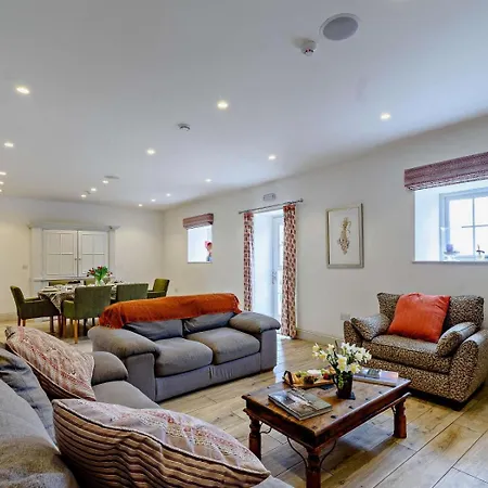 3 Bed In Oc-g0001