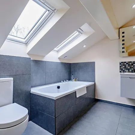 3 Bed In Oc-g0001